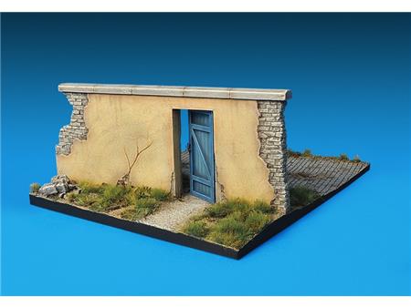 Wall with base