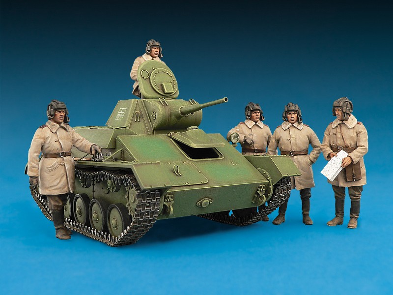 T-70 M Early production Soviet light tank w/Crew