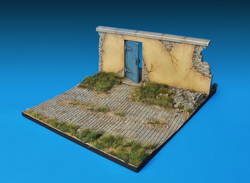 Wall with base