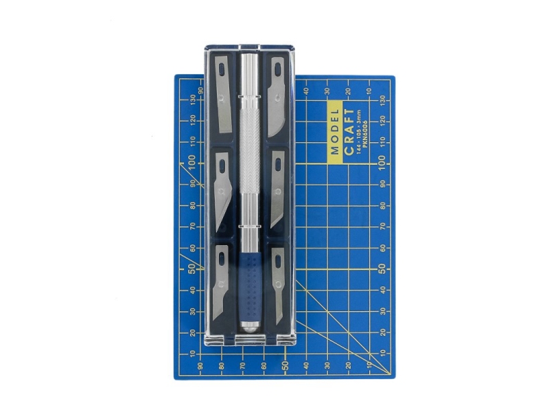 Rezalna podlaga in komplet skalpelov