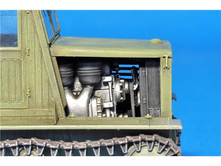 Ya-12 Soviet Artillery tractor (Early production)