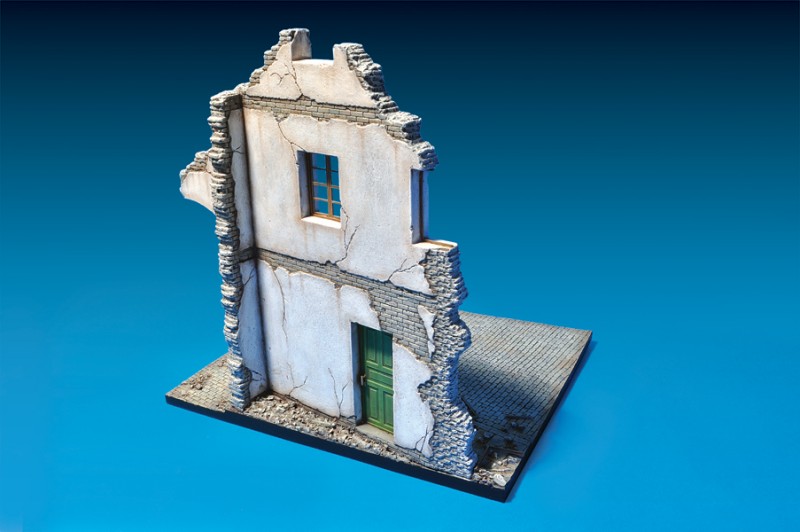 Ruined building w/base