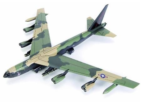 Boeing B-52D Stratofortress 1:100