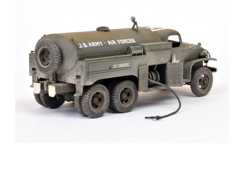 U.S. 2/1 TON 6x6 AIRFIELD FUEL TRUCK